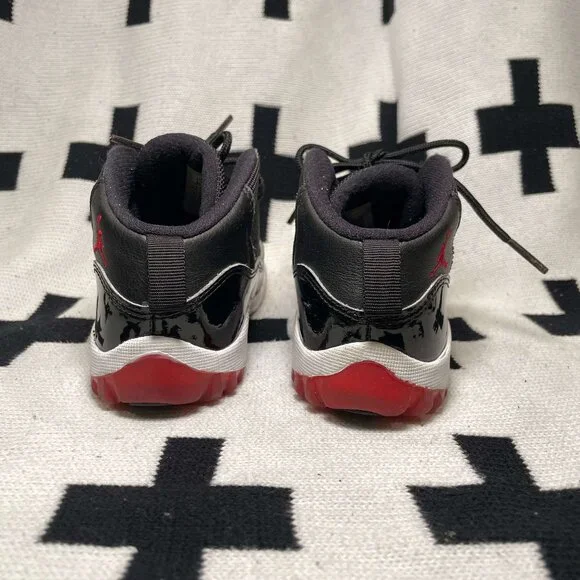 Toddler Nike Air Jordan 11 Retro "Bred" – Size 10C - Picture 2 of 12